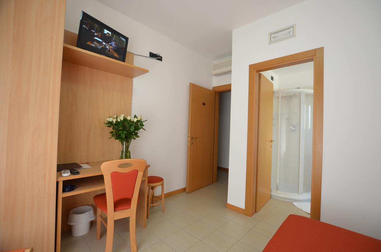 Hotel Tivoli Lignano Sabbiadoro Zewnętrze zdjęcie